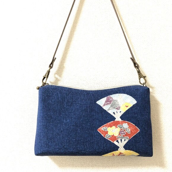 扇子模様の着物をリメイクしたミニバッグ、ポーチ